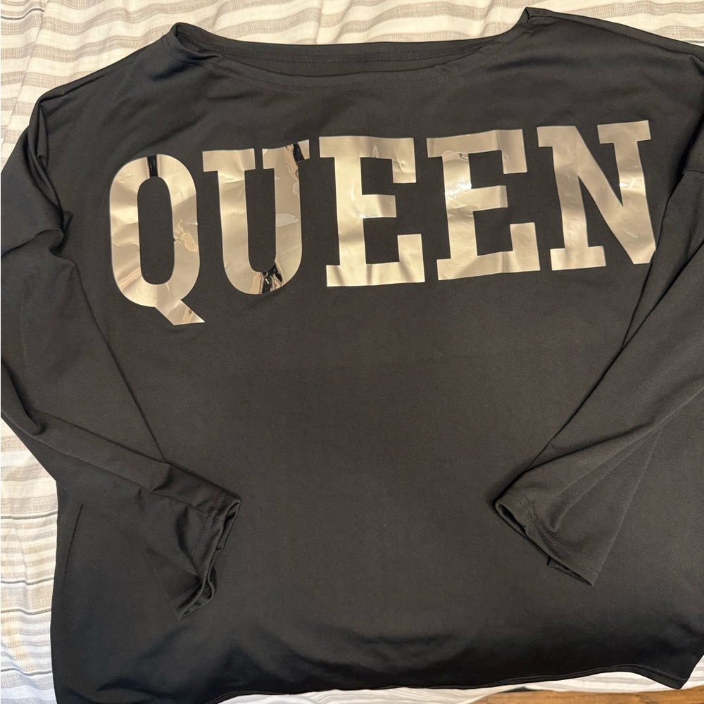 Black 3/4 Sleeve 'QUEEN' Top